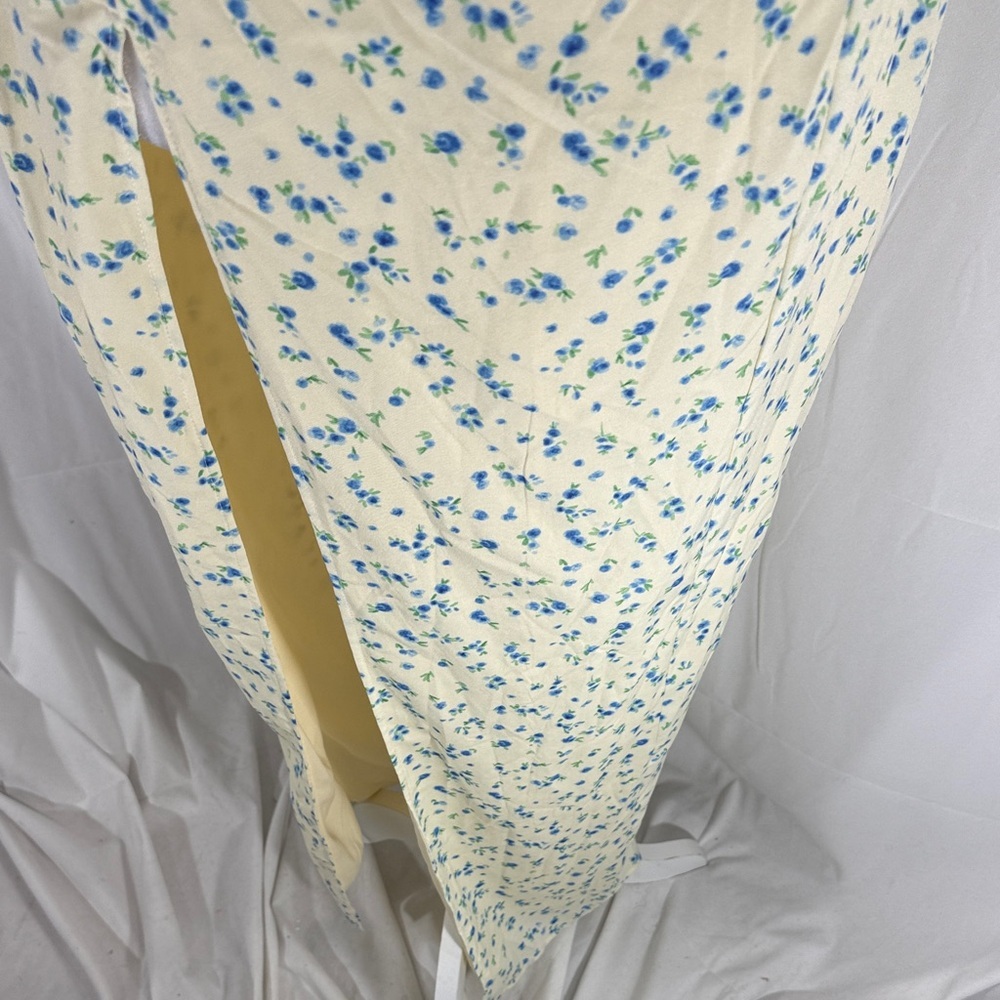 Micas Off-Shoulder Floral Maxi Dress Cream Blue M NWT - Picture 6 of 9
